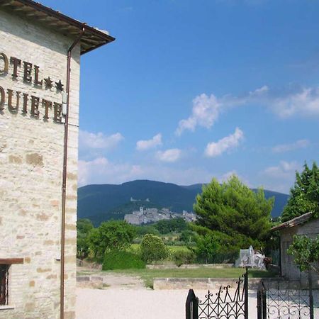 אסיסי Hotel La Quiete מראה חיצוני תמונה