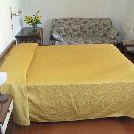 אסיסי Hotel La Quiete מראה חיצוני תמונה