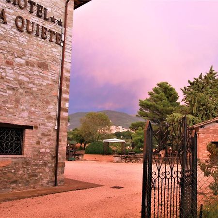 אסיסי Hotel La Quiete מראה חיצוני תמונה