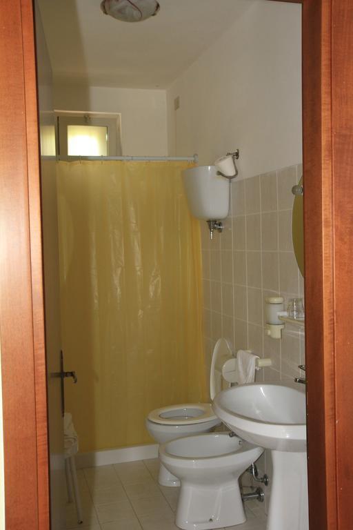 אסיסי Hotel La Quiete חדר תמונה