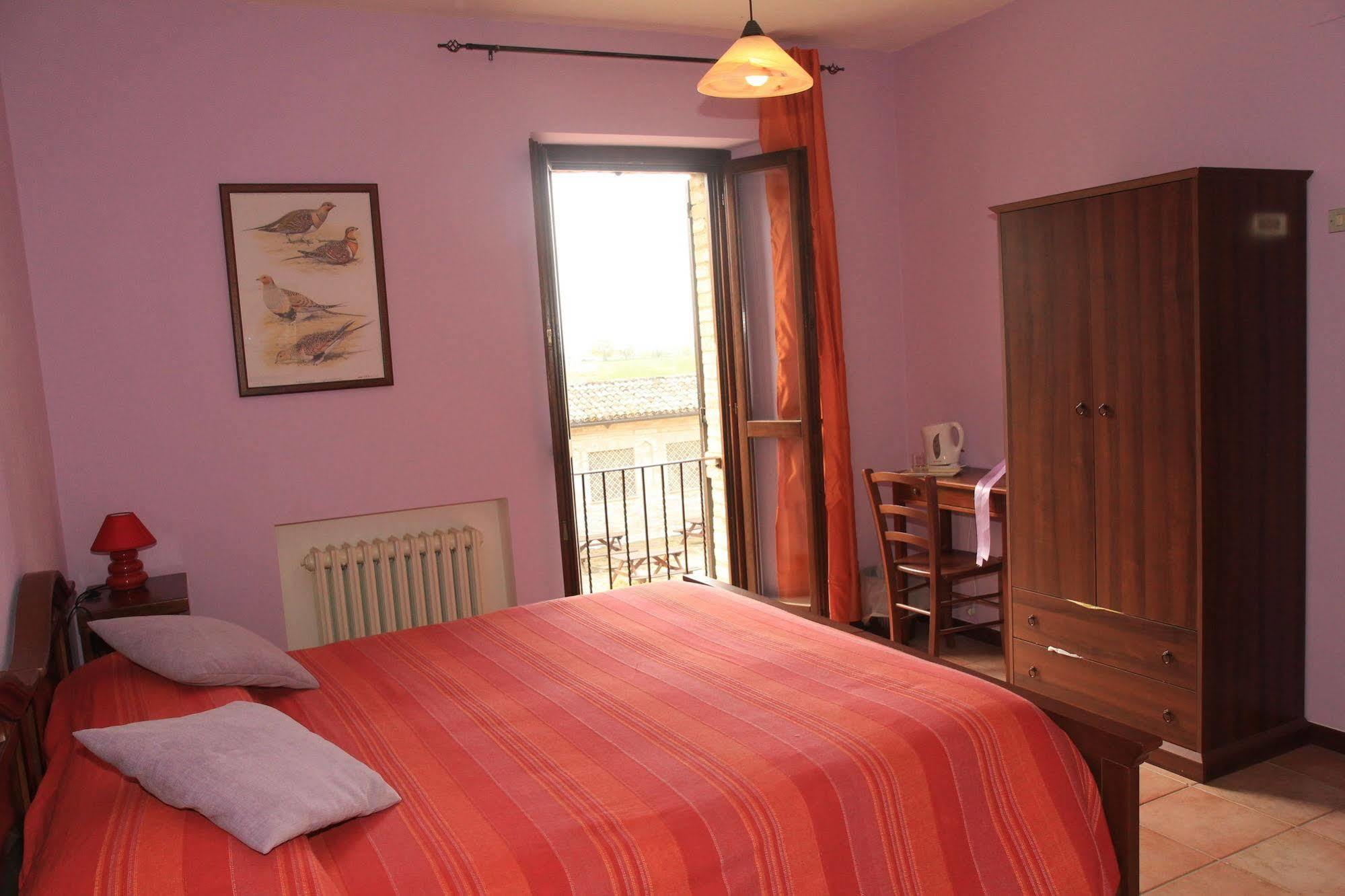 אסיסי Hotel La Quiete מראה חיצוני תמונה